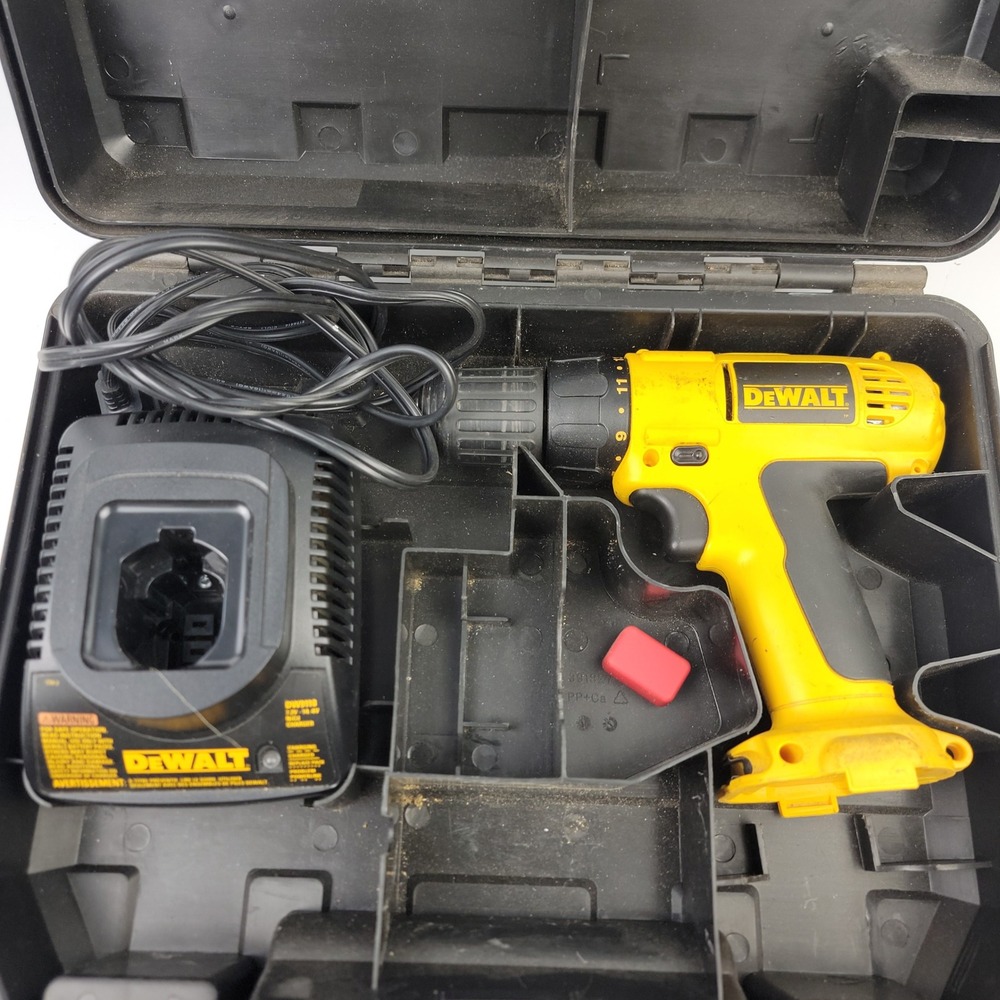 DeWALT DC750 9.6V Cordless 3/8" Drill Driver with DW9118 Charger and Case